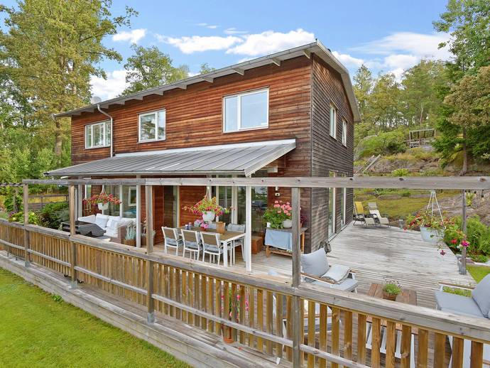 6 rok · 176 m² · Piruettvägen 10