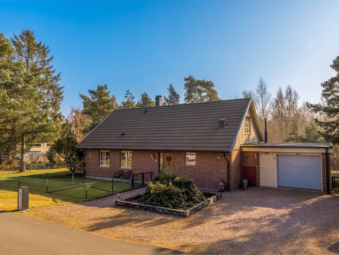 7 rok · 180 m² · Joggingvägen 11