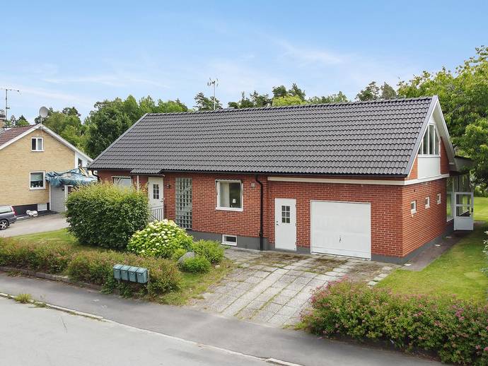 6 rok · 116 m² · Återslöpsvägen 23