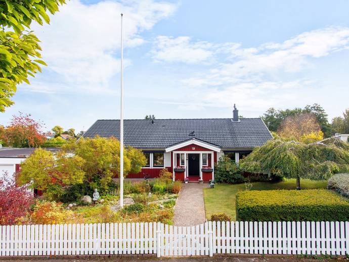 4 rok · 128 m² · Orrelyckevägen 19