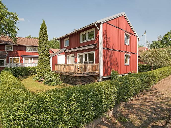 6 rok · 121 m² · Stenbärsvägen 13
