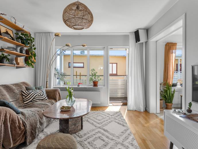2 rok · 53,5 m² · Målarprinsens väg 93