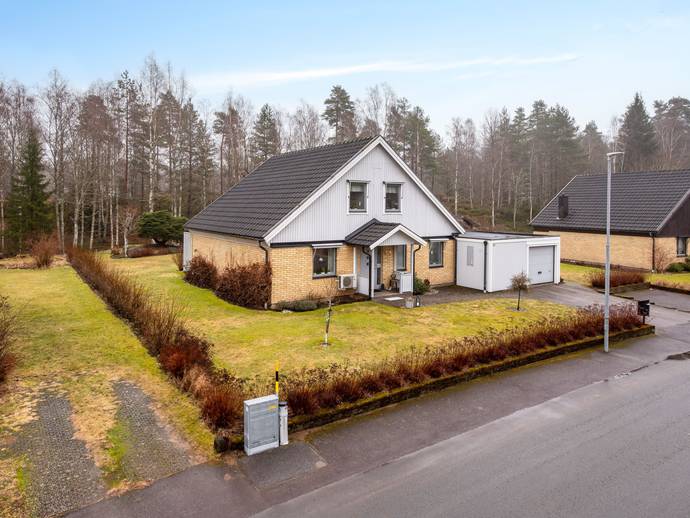 6 rok · 148 m² · Bergstigen 14