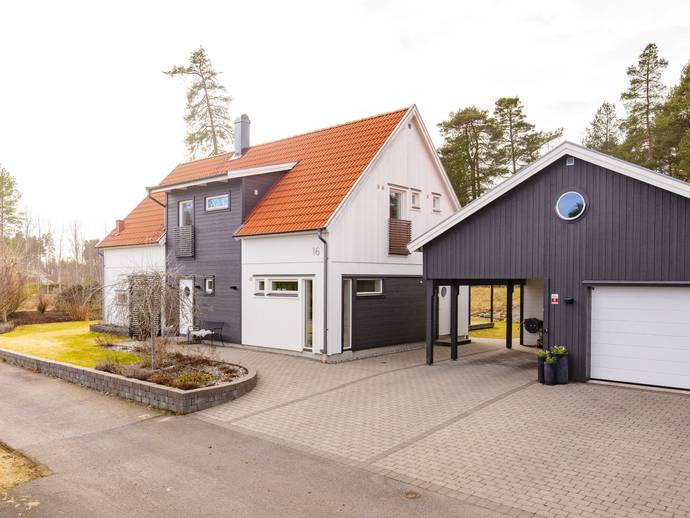 6 rok · 186 m² · Tuvemossevägen 16