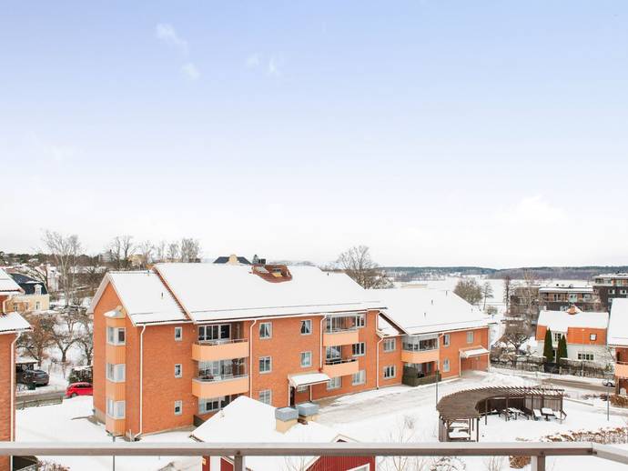 2 rok · 76,6 m² · Eskilstunavägen 10