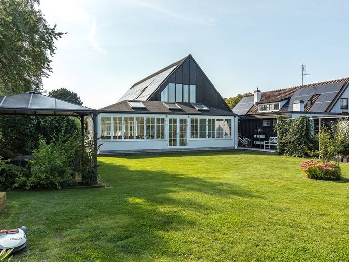 9 rok · 249 m² · Kogränd 3