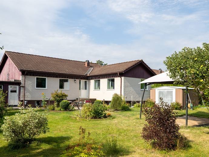 5 rok · 110 m² · Travvägen 16