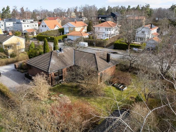 7 rok · 108 m² · Apelvägen 1