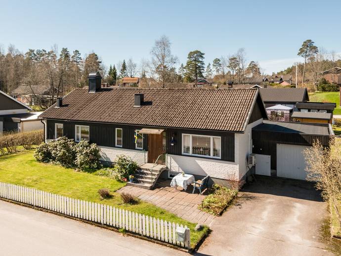 4 rok · 108 m² · Hjortronstigen 7