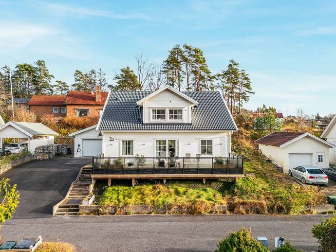 8 rok · 188 m² · Ängarnas väg 7D