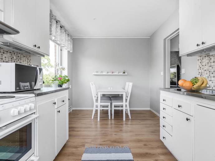 3 rok · 76 m² · Adamstorpsvägen 3B