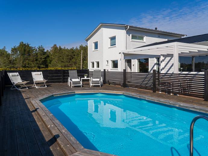 7 rok · 212 m² · Stenkumla Fågelsången 130A