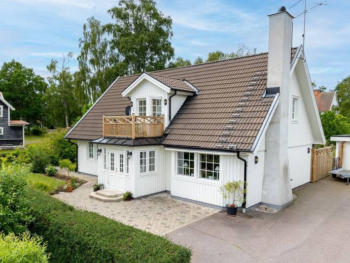 7 rok · 165 m² · Mockebovägen 18B