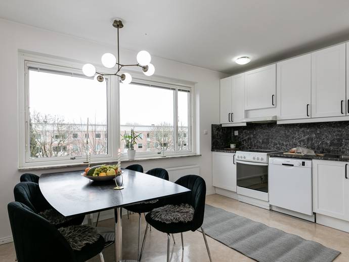 3 rok · 84 m² · Irisgatan 96