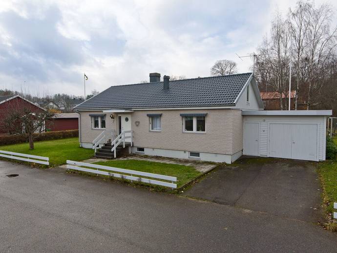 4 rok · 96 m² · Älvstorpsvägen 7