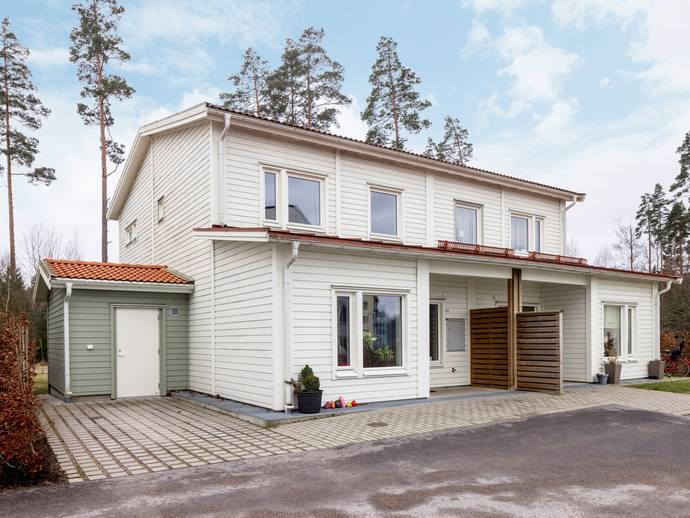 5 rok · 121 m² · Ulla-Britt Söderlunds väg 44