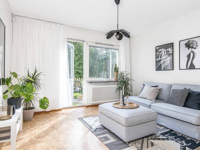 1 rok · 35 m² · Katrineholmsvägen 10