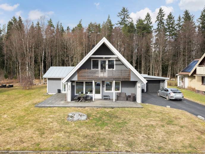 4 rok · 148 m² · Skogsvägen 24