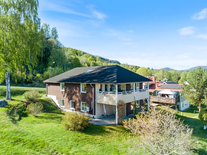 8 rok · 186 m² · Sätravägen 13