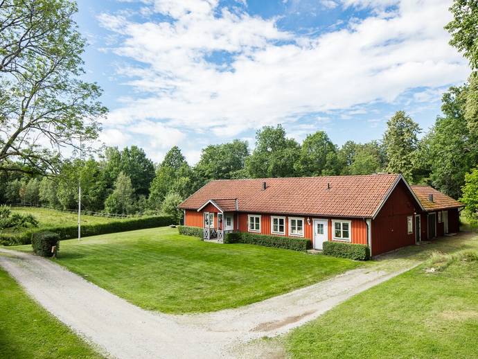 5 rok · 240 m² · Iremåla Västergård 7