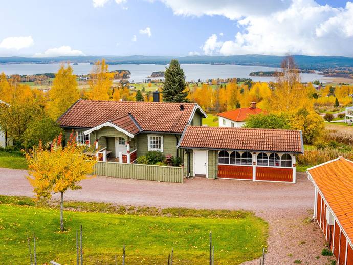 4 rok · 121 m² · Pers väg 2