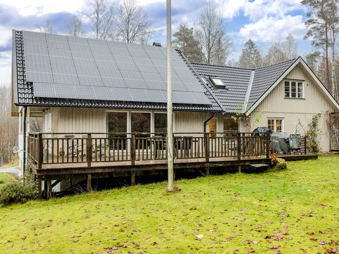8 rok · 250 m² · Erikstorpsvägen 36