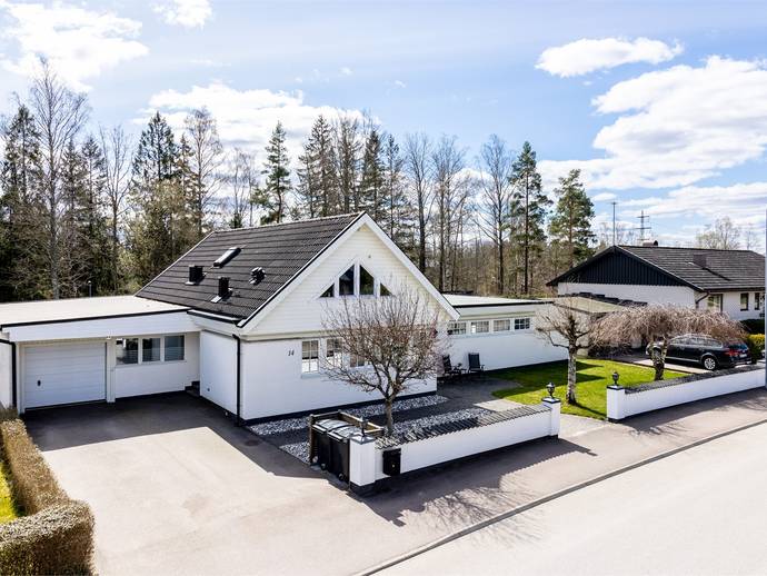 7 rok · 218 m² · Kalendervägen 14