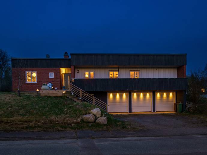 6 rok · 154 m² · Blåbärsvägen 2