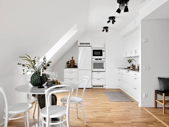 1 rok · 52,5 m² · Skattsökargränd 2C - 1 rok + loft 49