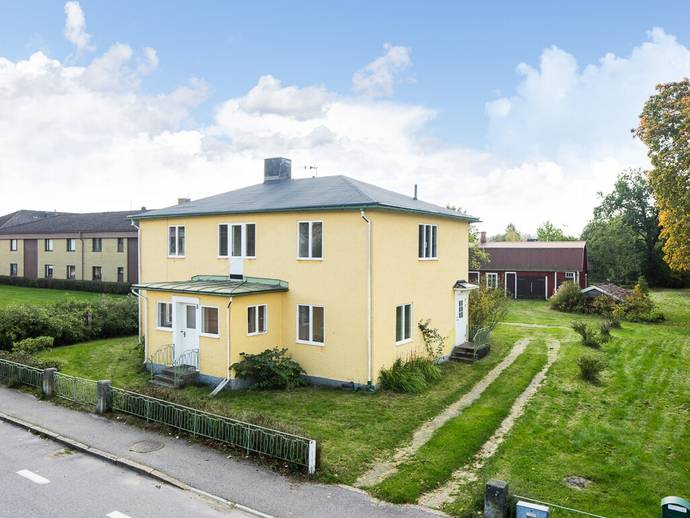 8 rok · 185 m² · Järnvägsgatan 3