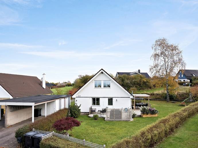 6 rok · 147 m² · Simsons väg 22
