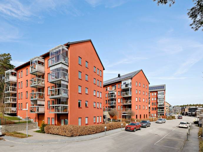2 rok · 65,5 m² · Ragvaldsbo Gårdsväg 20A