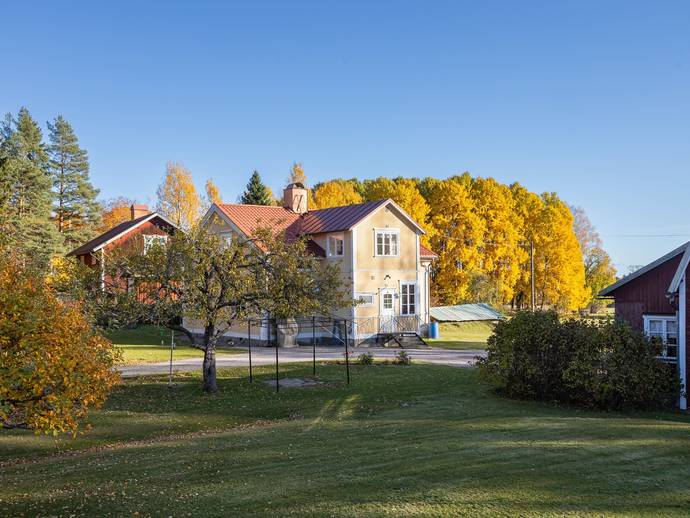 6 rok · 131 m² · Lundgrens väg 36