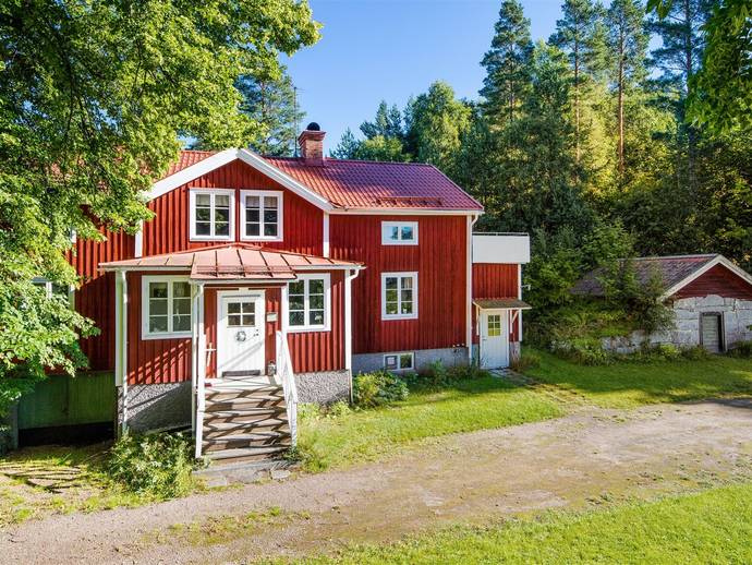 7 rok · 175 m² · Kyrkvägen 19