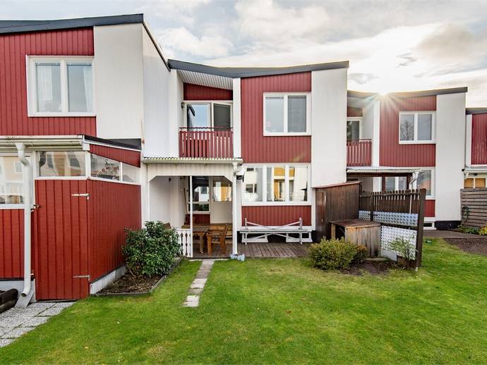 4 rok · 108 m² · Älgstigen 11F