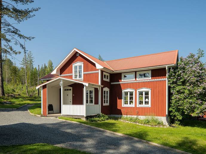 4 rok · 121 m² · Överbilla 112