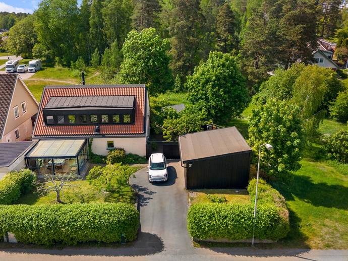 8 rok · 171 m² · Hemmesta dalväg 52