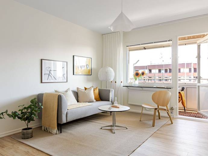 1 rok · 37 m² · Mörbylund 17