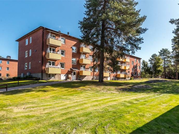 3 rok · 74 m² · Vintergatan 15B