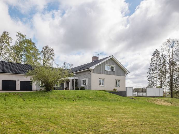 6 rok · 256 m² · Torbjörntorps Gamla skola
