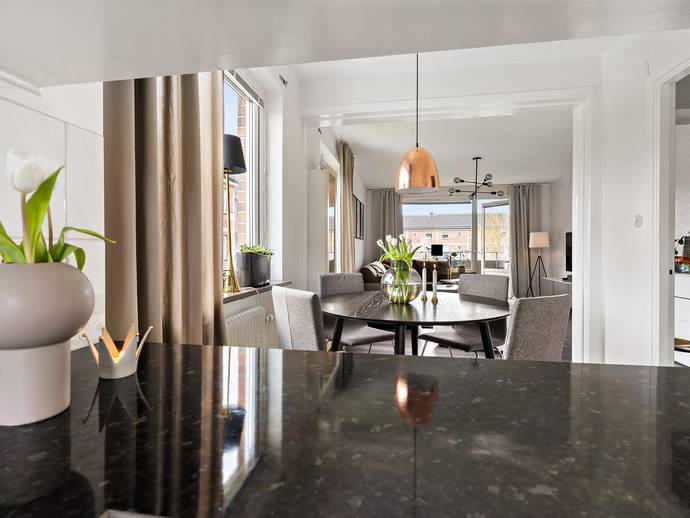 2 rok · 57,5 m² · Birger Jarlsgatan 12