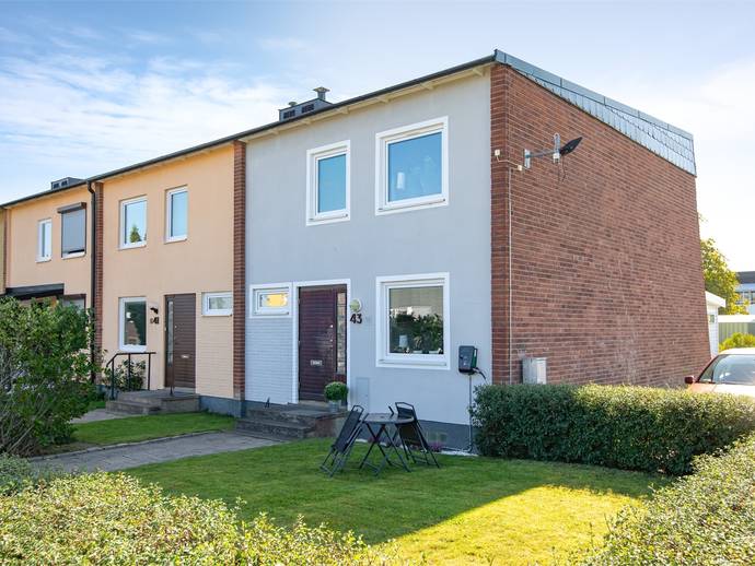 4 rok · 98 m² · Snickaregatan 43