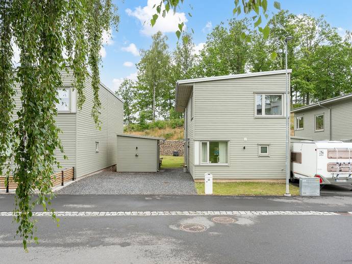 6 rok · 127 m² · Västra Hällstorpsvägen 33
