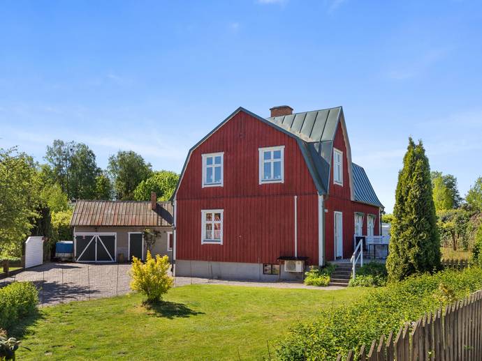 4 rok · 127 m² · Genvägen 2