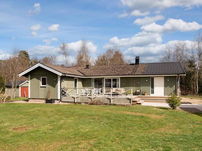 5 rok · 123 m² · Hallontäppan 21