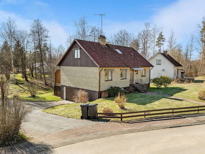 7 rok · 118 m² · Källvägen 9