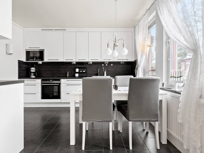 4 rok · 91 m² · Ormingeringen 12A 2/2 tr!