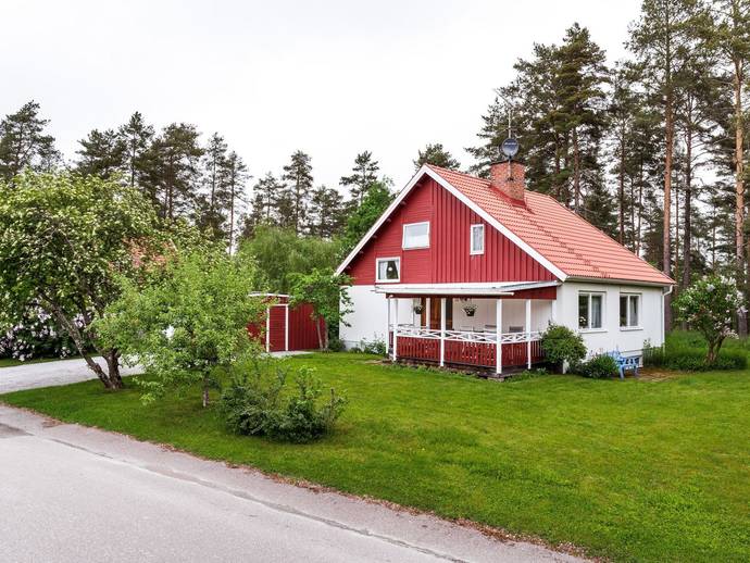 4 rok · 114 m² · Nämndemansvägen 13