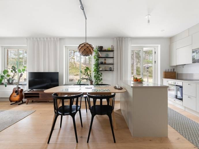 4 rok · 92 m² · Lojovägen 84