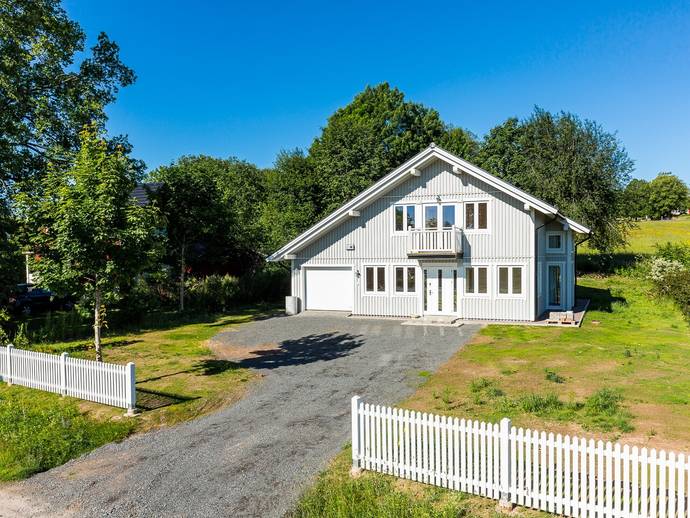 6 rok · 180 m² · Banvägen 17
